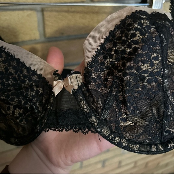 Victoria's Secret Black Lace Unlined Mesh Underwire Demi Bra Size 36C - Picture 2 of 5